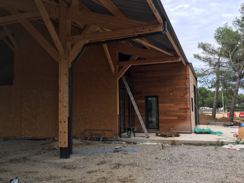 Descentes d'eau pluviale en aluminium à Saint Mitre les Remparts proche de martigues