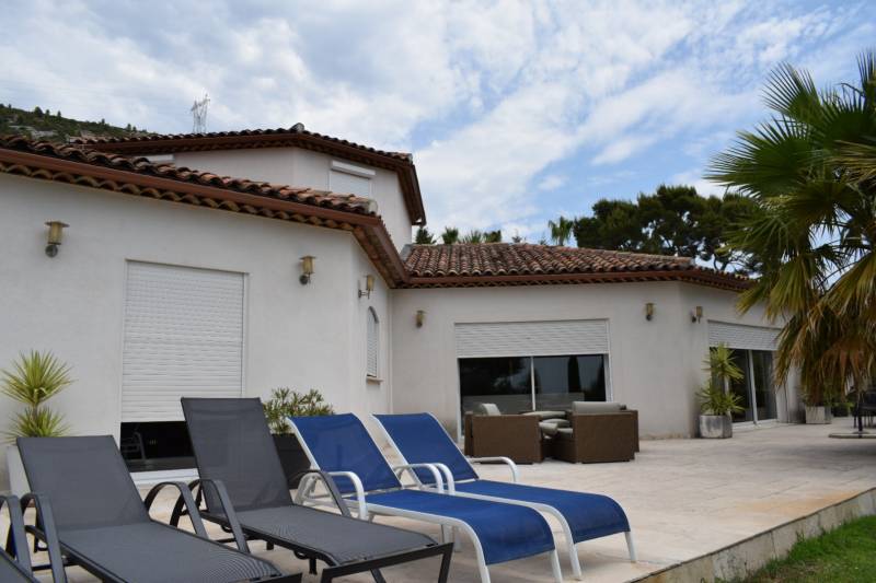 Pose de gouttières couleur cuivre Proche de caphan