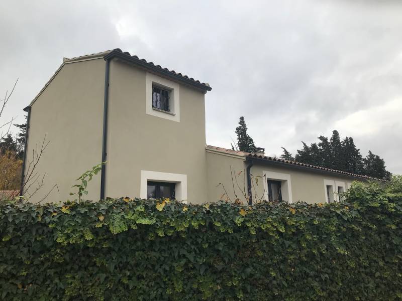 Pose de descentes d'eau pluviales en aluminium Saint-Etienne-du-Grès 13