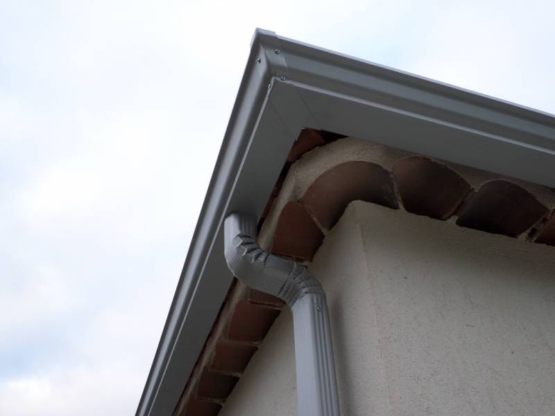 Devis gratuit gouttières aluminium à Bellegarde proche de Marguerite