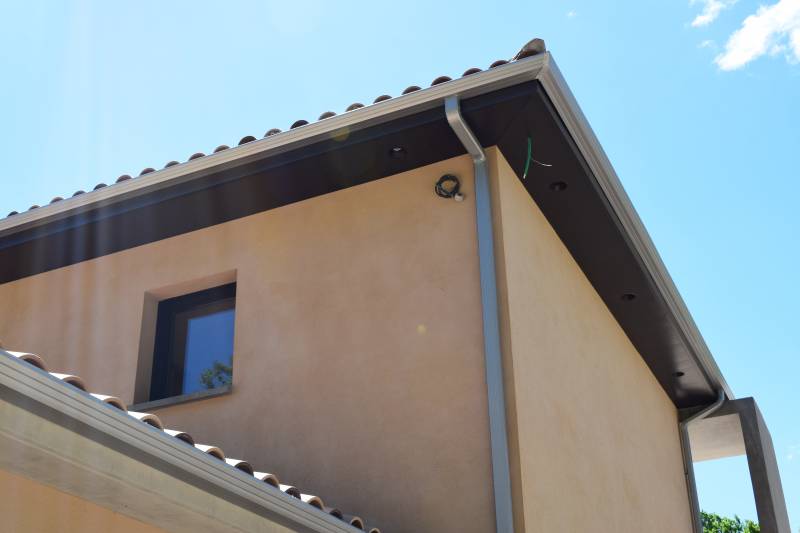 Habillage de toit à Proximité de Nimes dans le Gard