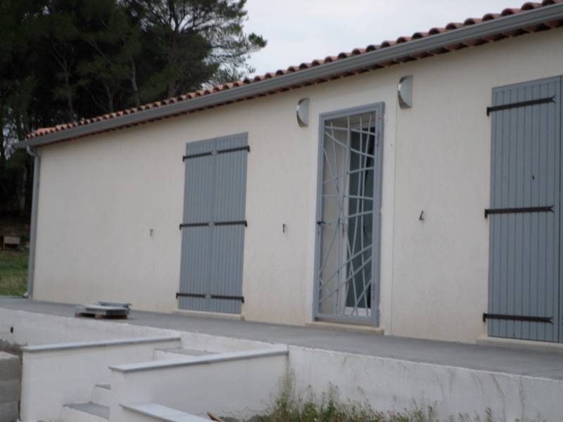 Pose de gouttières aluminium dans le Gard