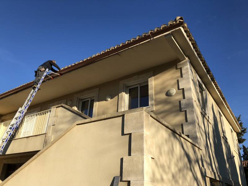 Pose de gouttières en aluminium G325 Paradou 13