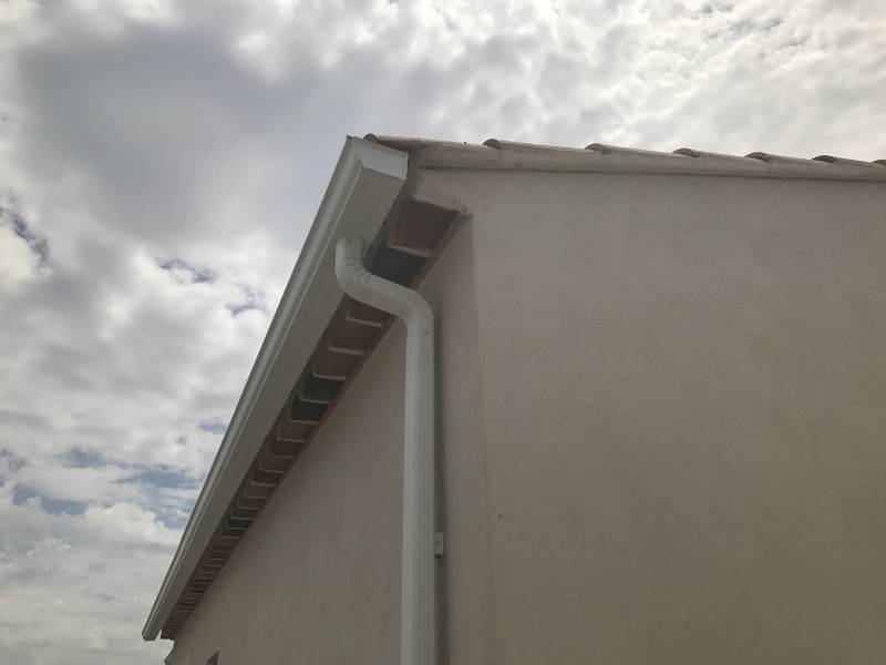 Gouttières aluminium dans le Gard