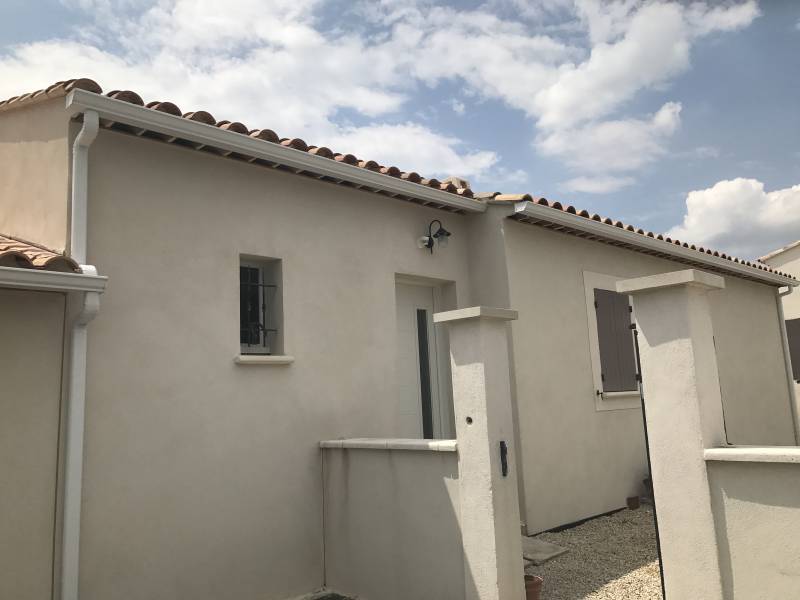 Gouttières aluminium sur mesure à Jonquières-Saint-Vincent