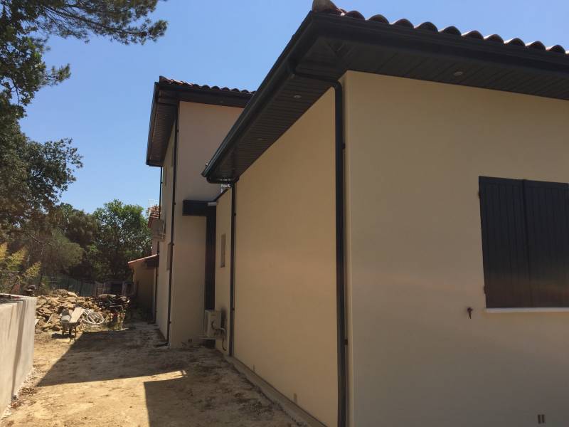 Gouttières aluminium G325 Castillon-du-Gard