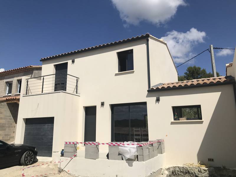 Gouttières aluminium fabriquées dans un camion en région PACA