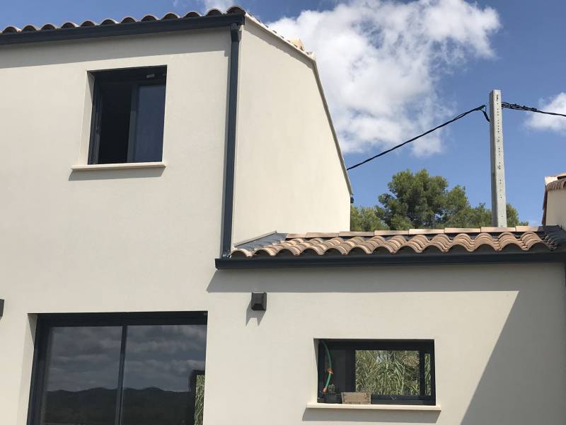 Gouttières aluminium anthracite Saint Rémy de Provence proche d'Arles