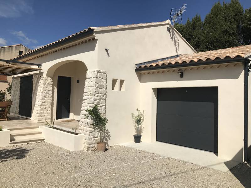 Fabrication et pose de gouttières G300 à proximité de Beaucaire et Tarascon