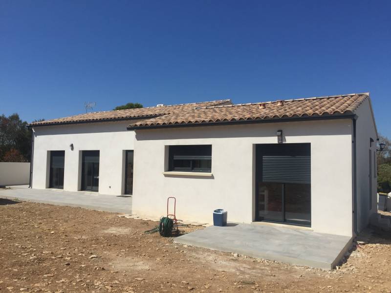 Pose de gouttières aluminium G300 à Avignon