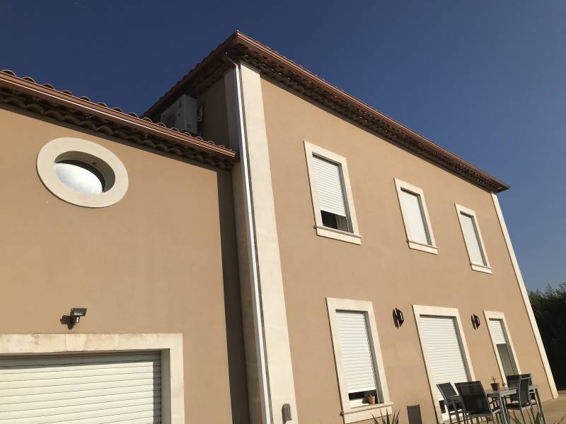 Gouttières aluminium proche d'Arles 13