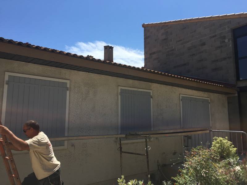 Pose de gouttières aluminium Lamanon 13