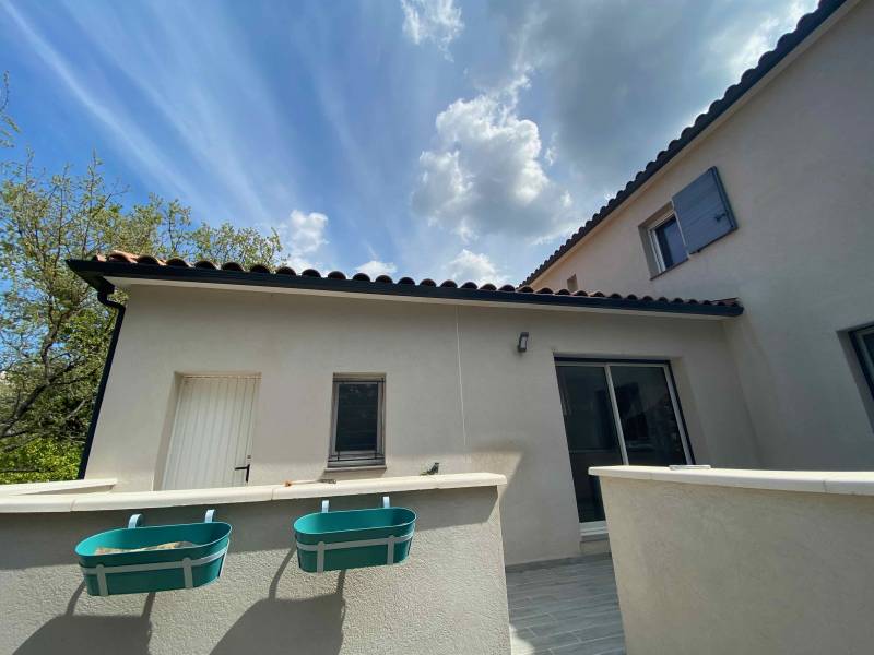 Gouttières aluminium à Proximité de Fos-sur-Mer