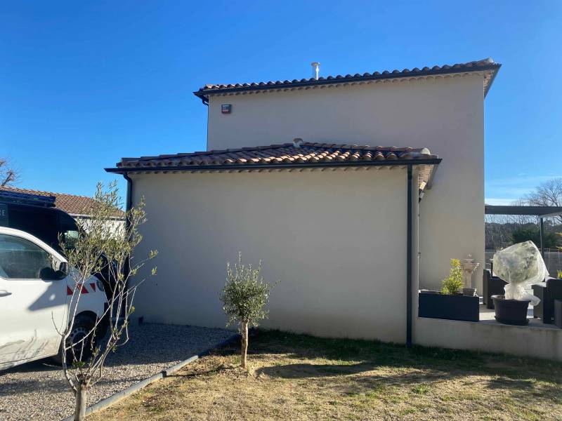 Descentes d'eau pluviale en aluminium à Martigues dans le 13