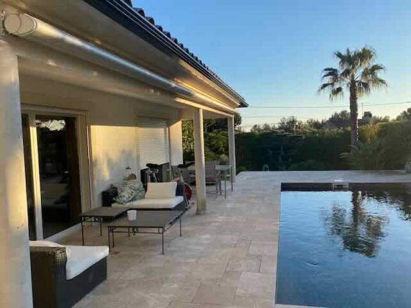 Fabrication et pose de gouttières en aluminium à la Calmette proche de Nimes