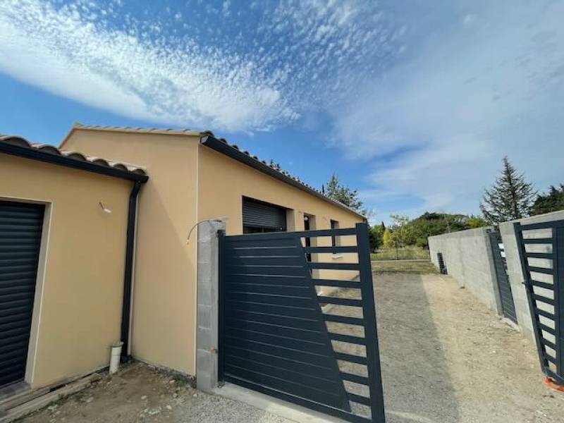 Devis gratuit gouttières aluminium à Fourques 30300