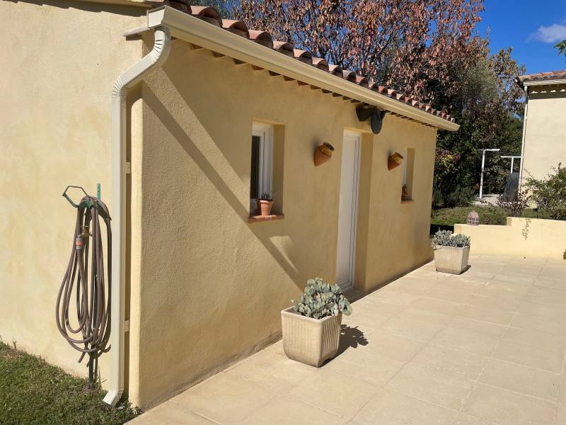 Spécialiste en pose de gouttières aluminium dans le Gard