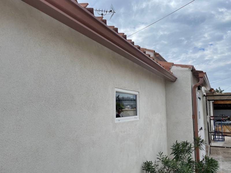 Gouttières aluminium couleur Bronze dans le Gard