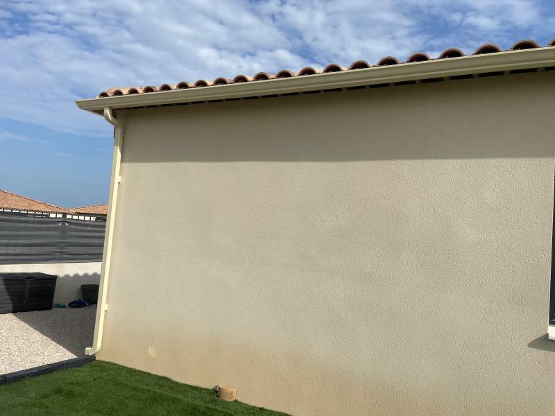 Descentes d'eau pluviales en aluminium à Eyragues