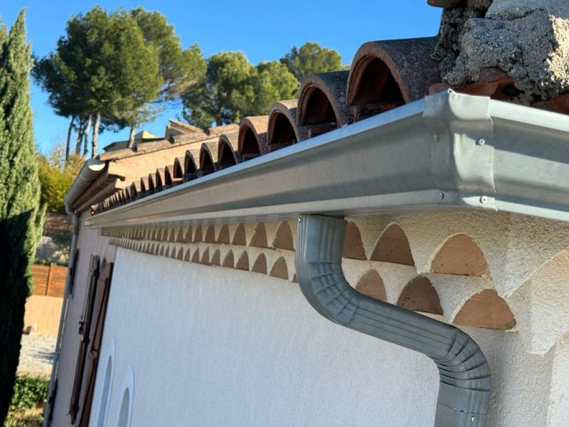 Gouttière en aluminium à Garon proche de Nimes