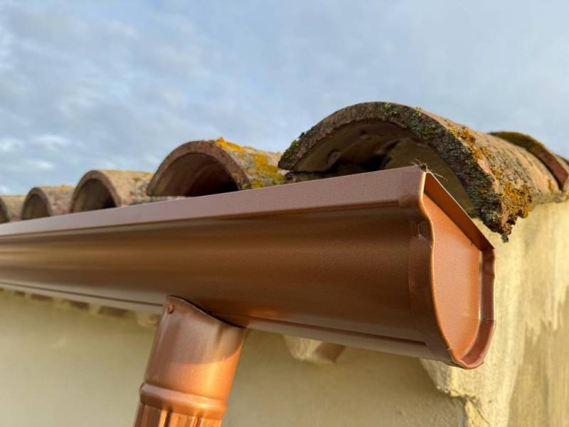 SUD ALU poseur de gouttières aluminium à Alleins