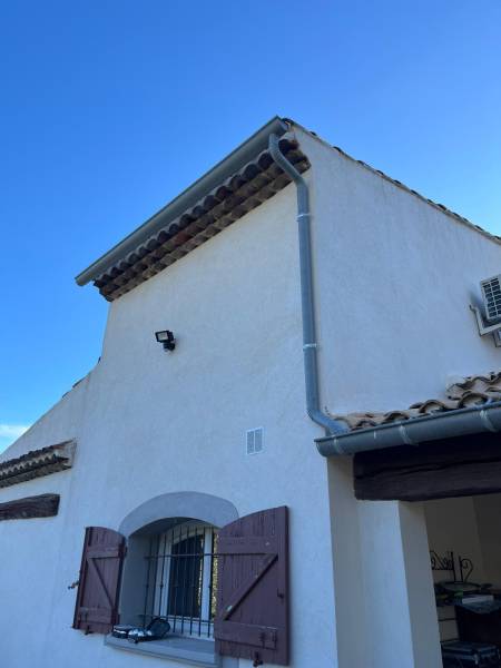 Gouttières aluminium imitation Zinc à Grans 13450