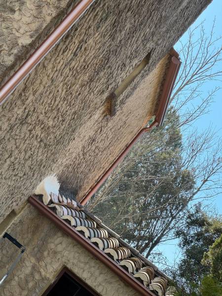 Fabrication et pose de gouttières en aluminium à Bezouce proche de Cabriès 