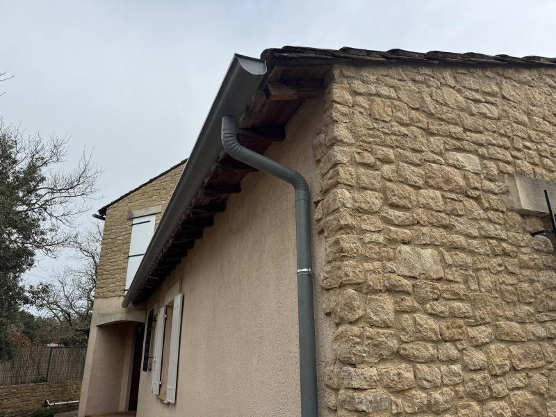 Gouttières aluminium demi lune Mollégès