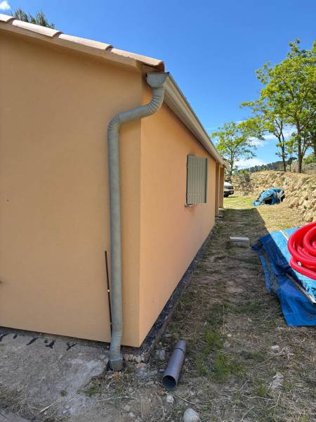 Gouttières aluminium réalisées par SUD ALU à Beaucaire