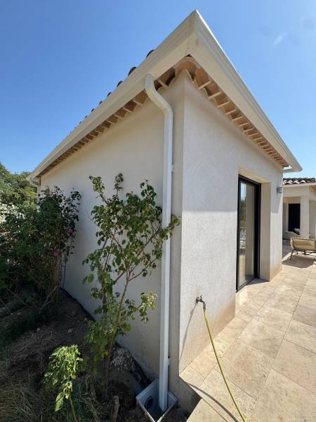 Devis gouttières gratuit à La Calmette