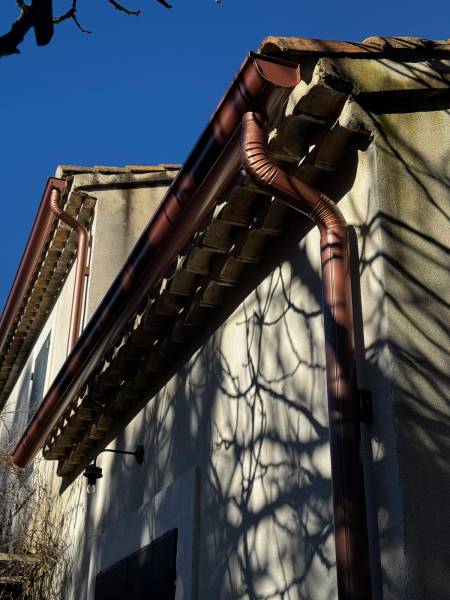 Gouttière aluminium àArles dans les Bouches du Rhône