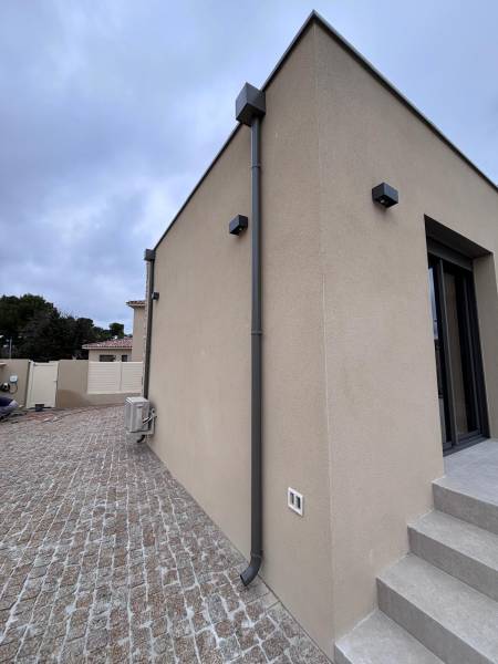 Descentes d'eau pluviale en aluminium à Nimes dans le Gard30