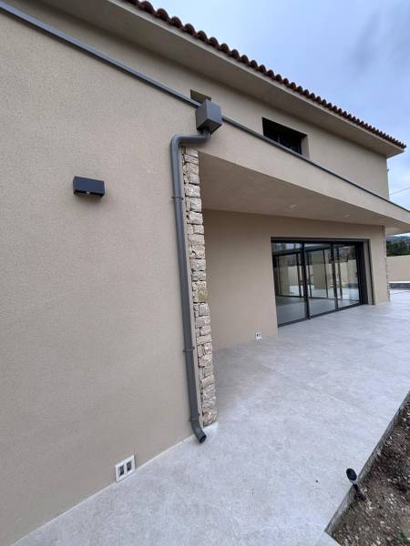 Devis gouttière gratuit à Lédenon à proximité de Saint-Gervasy