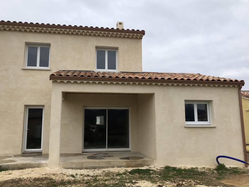 Pose de gouttières alu sur mesure à Nimes